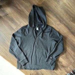 Men’s all in motion gray half-zip sweater L